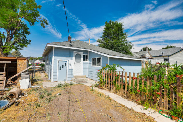 Property Photo:  735 S 400 W  UT 84751 