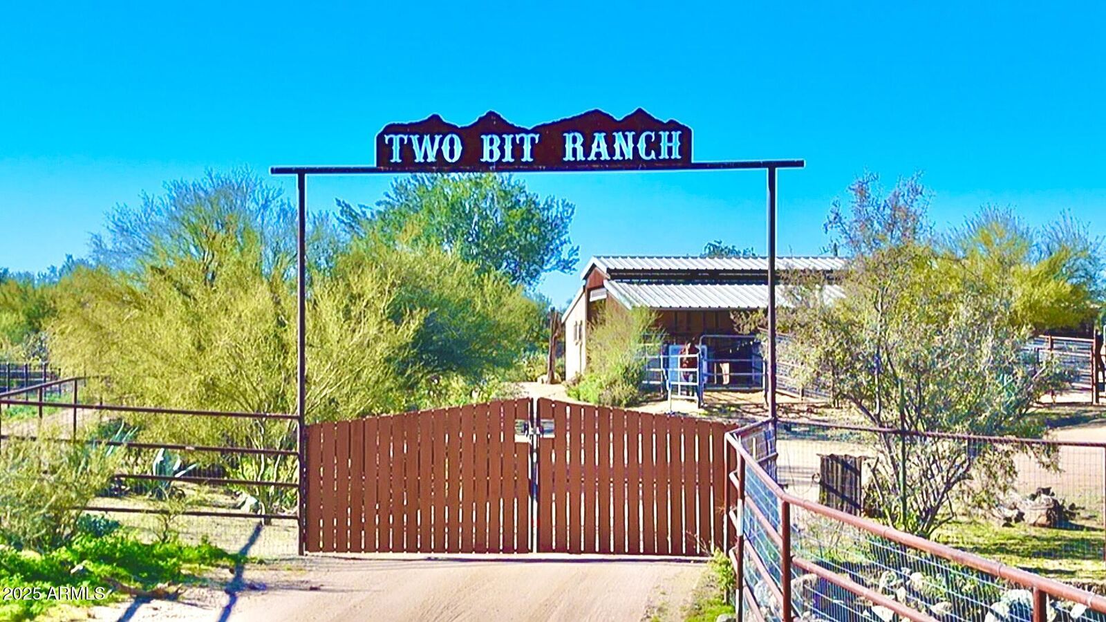 Property Photo:  16206 E Windstone Trail  AZ 85262 