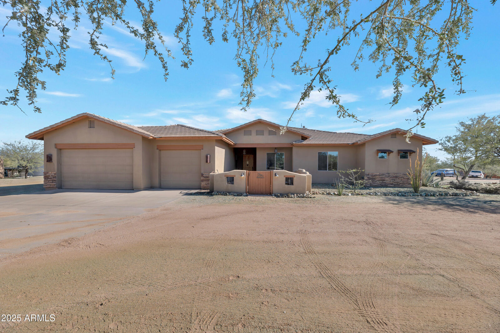 Property Photo:  16206 E Windstone Trail  AZ 85262 