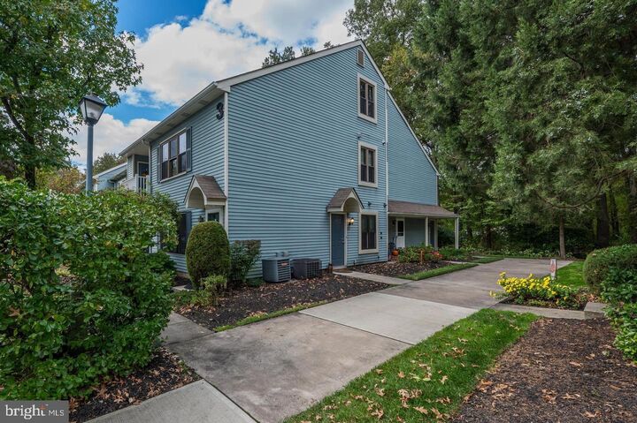 Property Photo:  121 Arden Court A  NJ 08054 