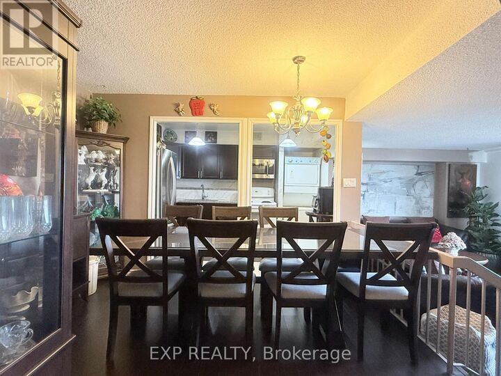 Property Photo: 5 San Romano Way 1009 ON M3N 2Y4