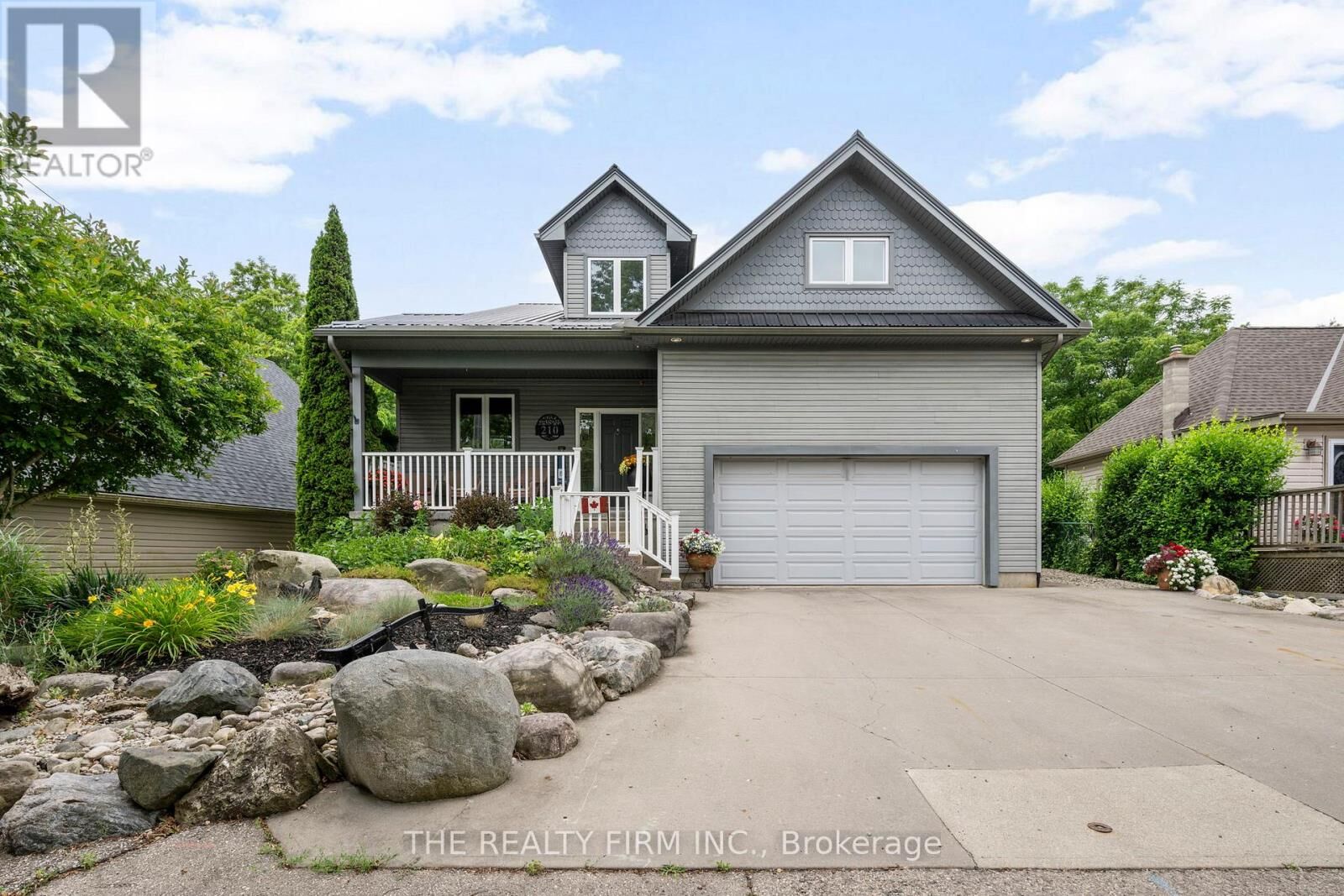 Property Photo:  210 Cornell Drive East  ON N5L 1A5 