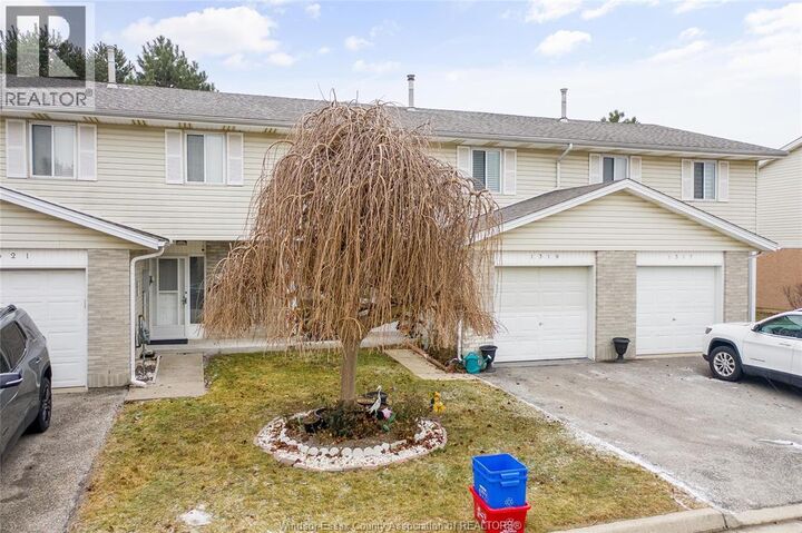 Property Photo:  1319 Cardinal Crescent  ON N9A 6V7 