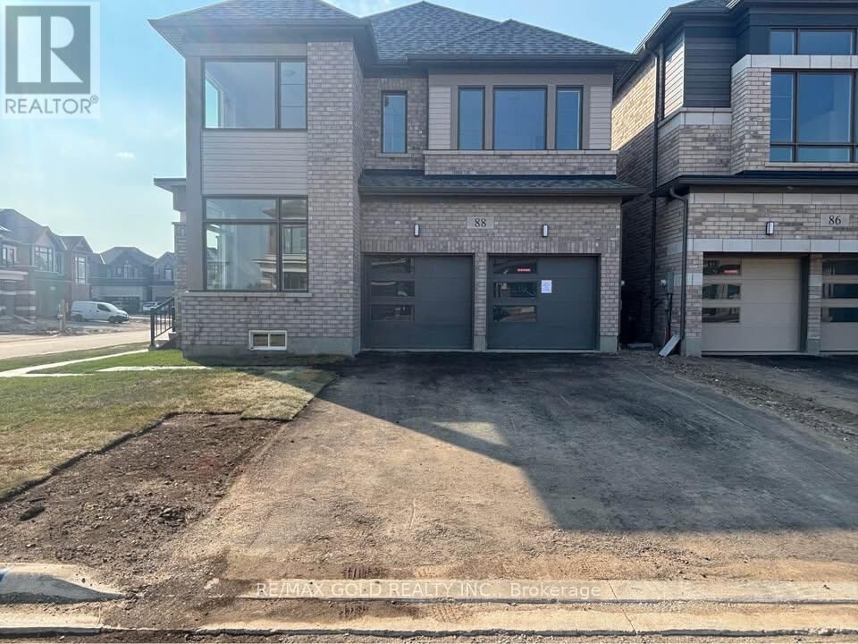 Property Photo:  88 Gibson Dr N Drive South  ON N0B 1T0 