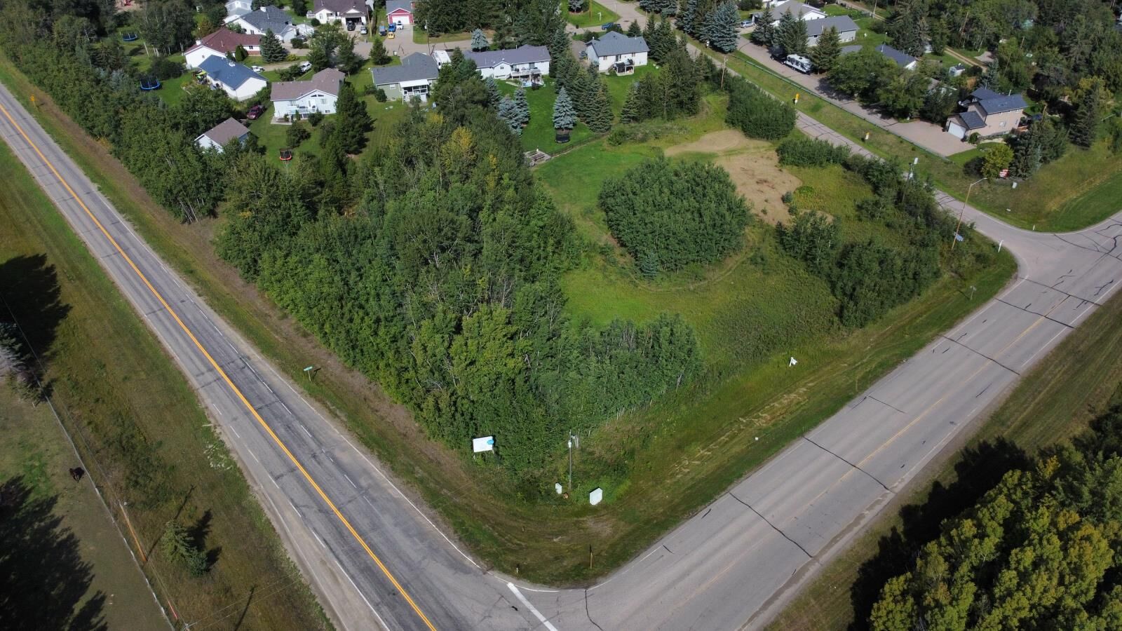 Property Photo:  488  Lakeside Drive  AB T7Z 2T7 