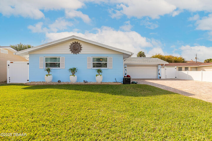 Property Photo:  32 Plaza Drive  FL 32176 