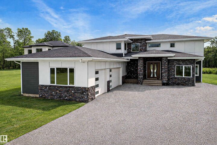 Property Photo:  51025 Range Road 222 32  AB T8C 1J5 