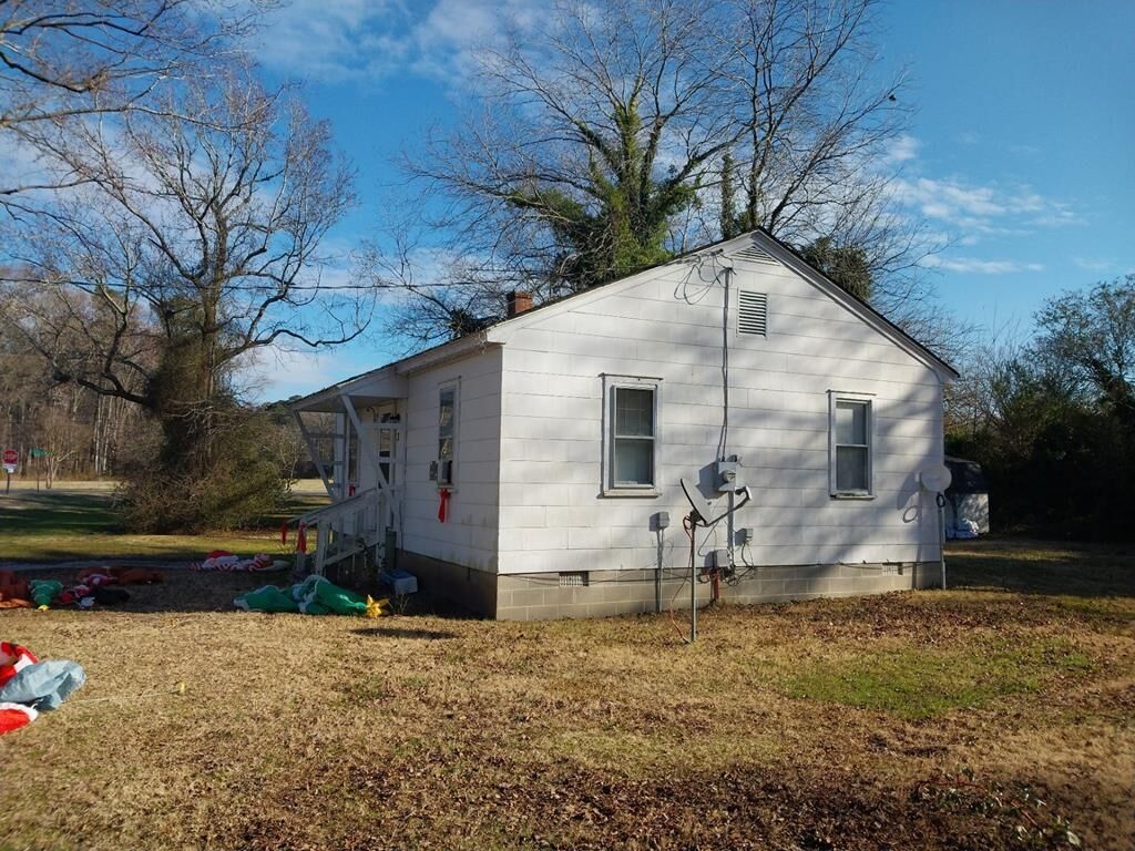 Property Photo:  3 Hall St  VA 23417 