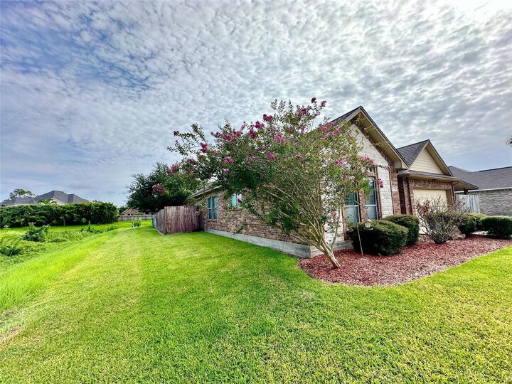 Property Photo:  200 Washington Avenue  TX 77531 