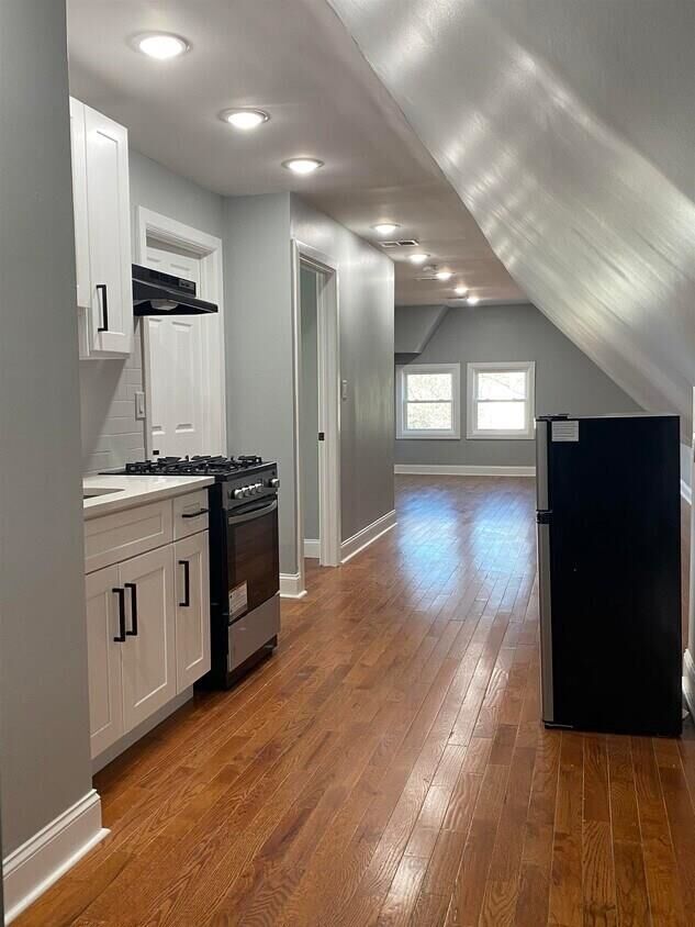 Property Photo:  24 W 35th St 4  NJ 07002 