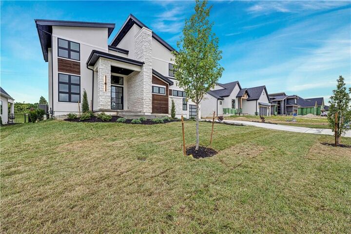Property Photo:  17101 Earnshaw Street  KS 66221 