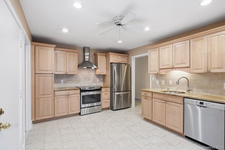 Property Photo: 55 Heritage Hills A NY 10589