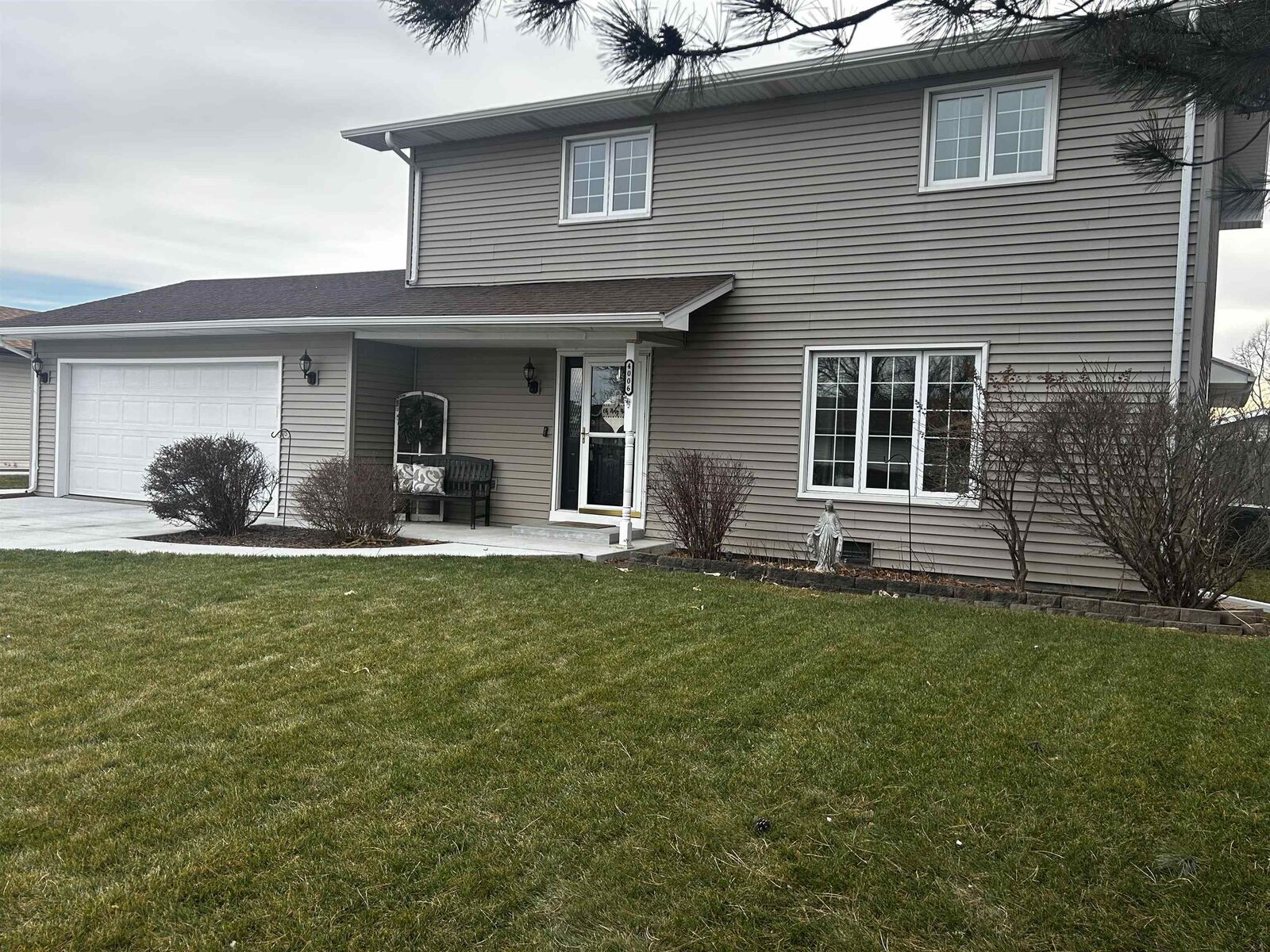 Property Photo:  4006 Redwood Dr.  NE 69101 