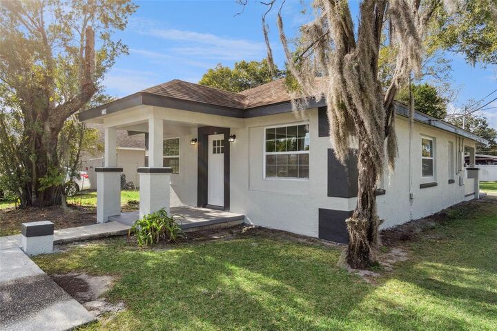 Property Photo:  1402 S Lee Avenue  FL 32805 