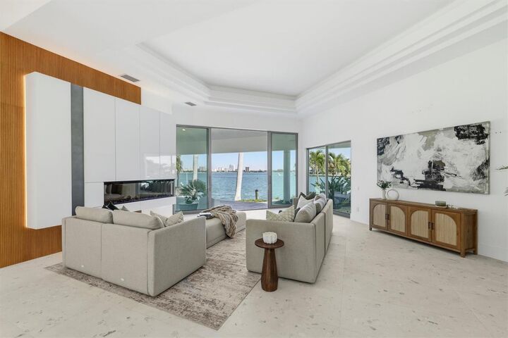 Property Photo: 259 Robin Drive FL 34236