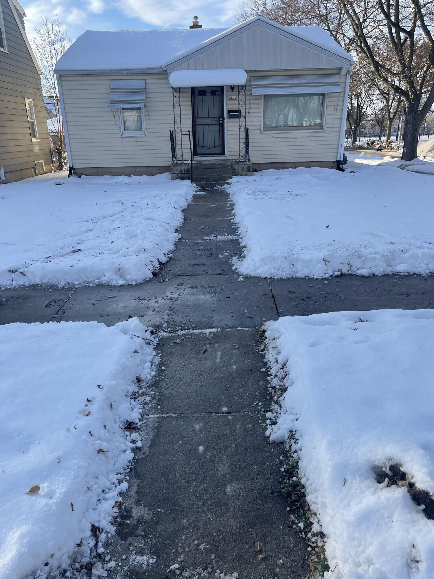 Property Photo:  4877 40th St  WI 53209 
