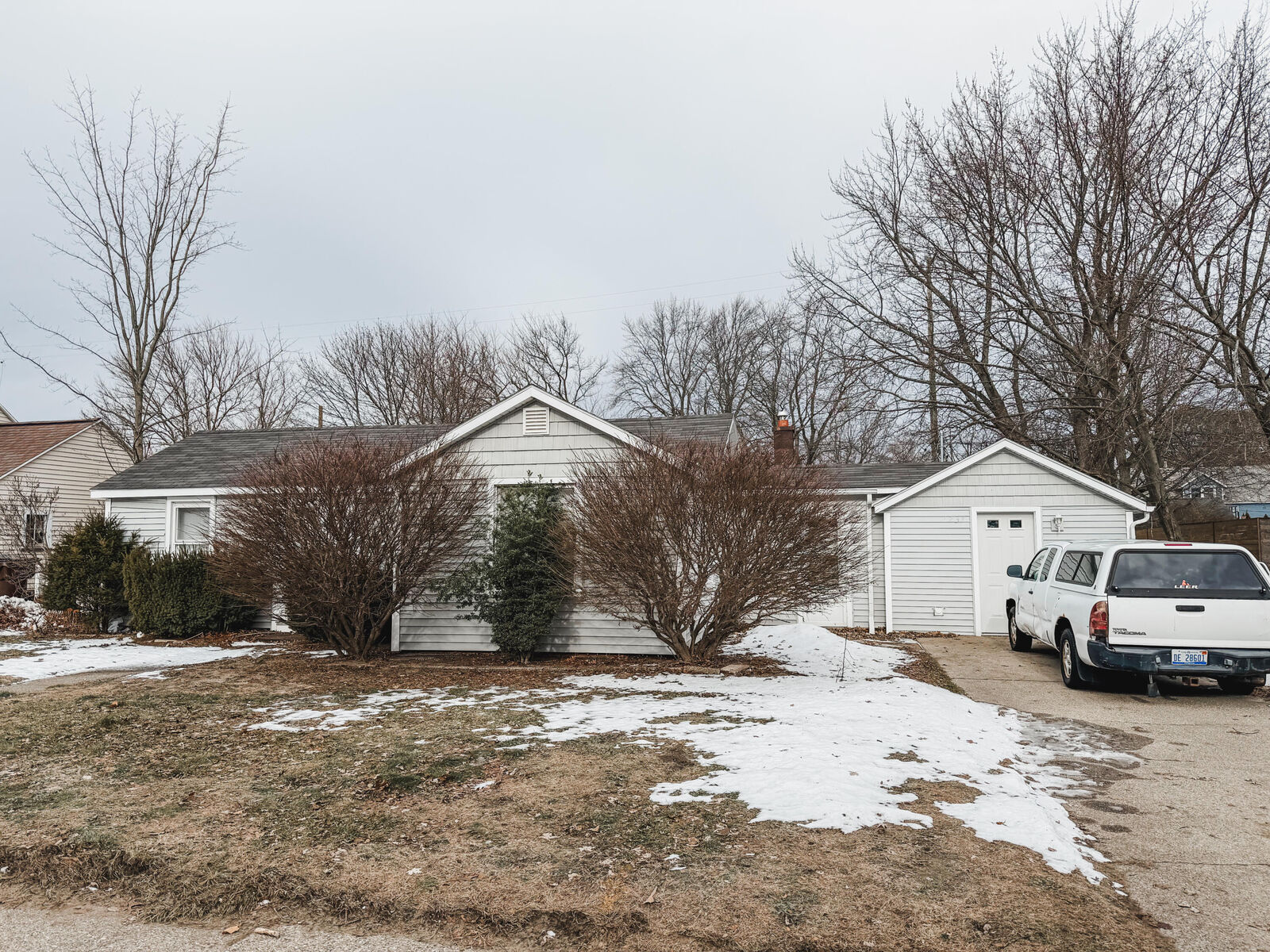 Property Photo:  1237 Grant Street  MI 49417 