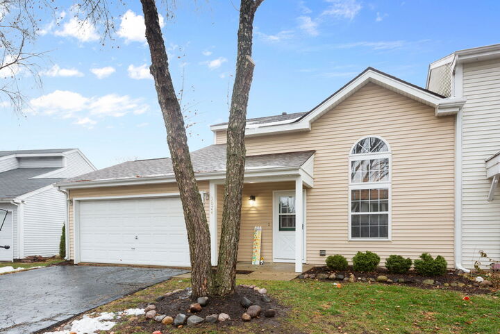 Property Photo:  3024 Max Court  IL 60042 
