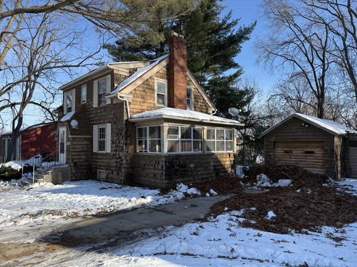 Property Photo: 114 Ashley Avenue IL 61102