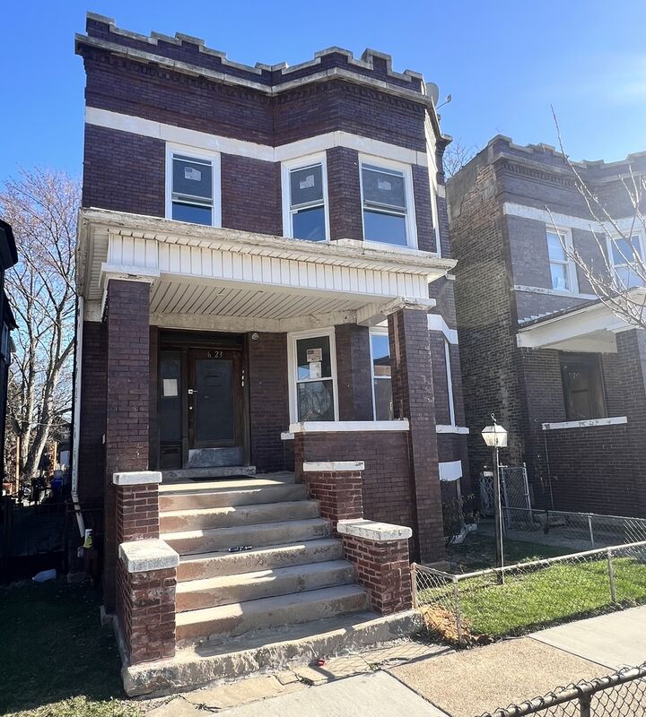 Property Photo:  6123 S Laflin Street  IL 60636 