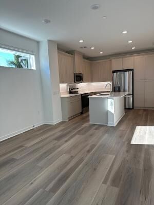 Property Photo: 9423 N Sepulveda Boulevard 5 CA 91343