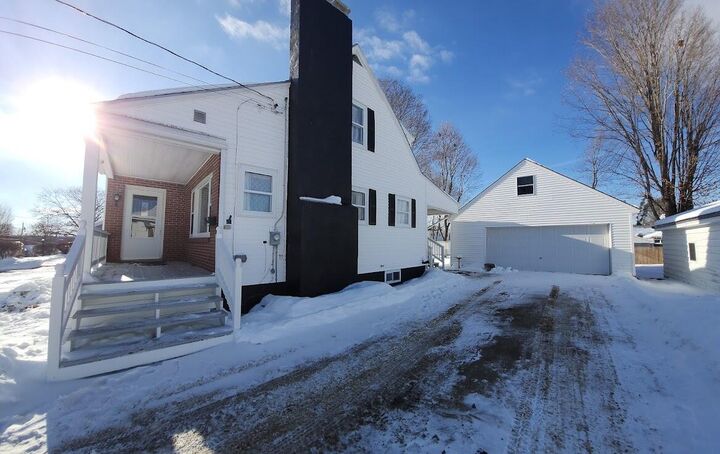 Property Photo:  34 Maple Street  ME 04430 