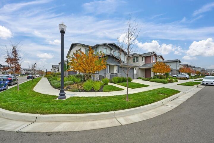 Property Photo:  2690 Alcove Way  CA 95833 