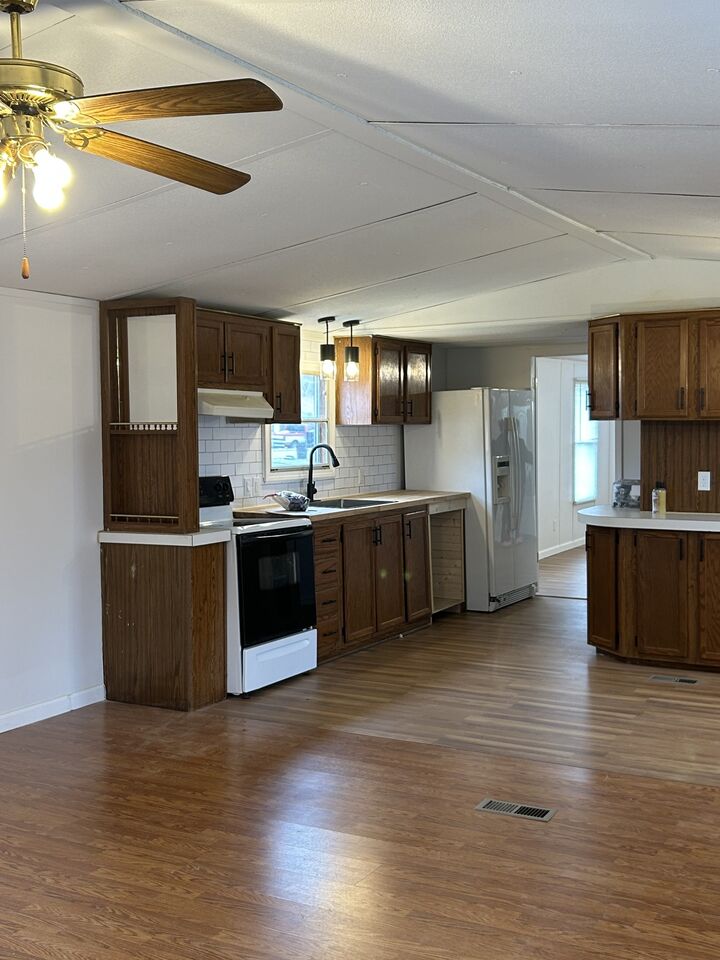 Property Photo:  131 Walnut St  TN 37318 