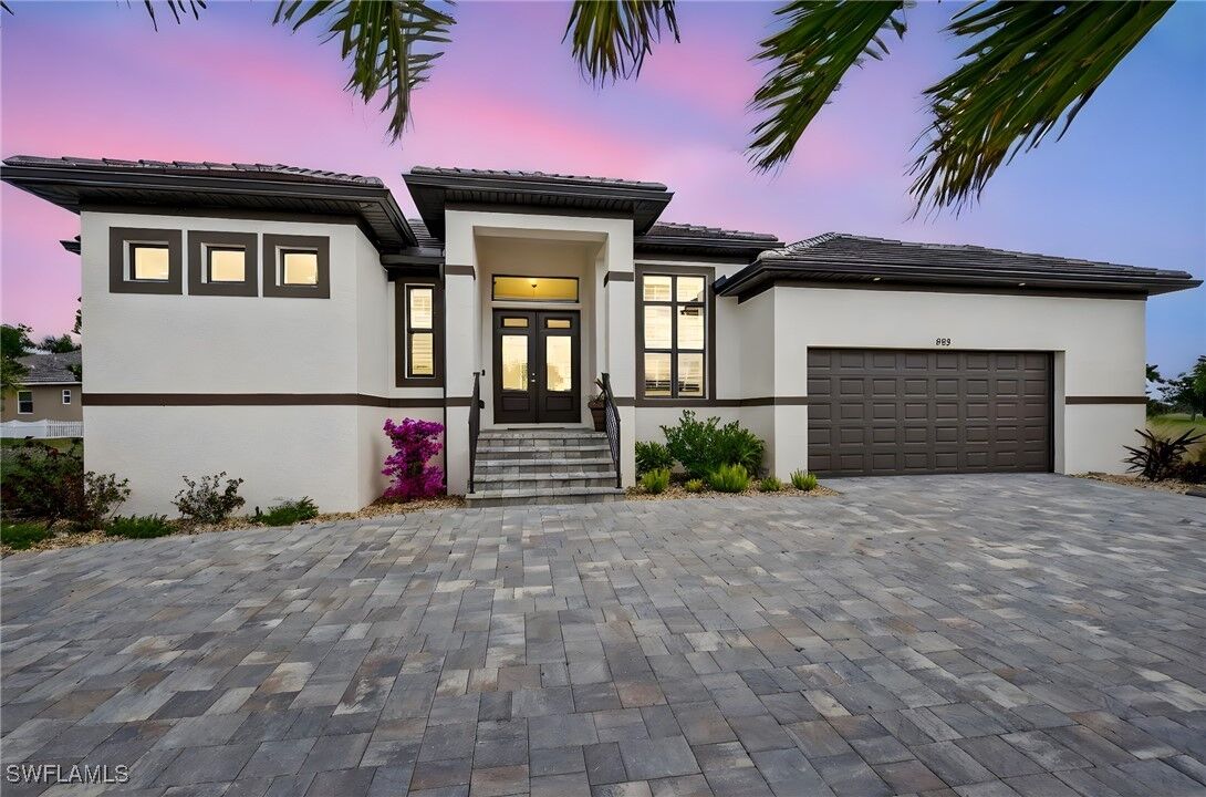 Property Photo:  609 Monaco Drive  FL 33950 