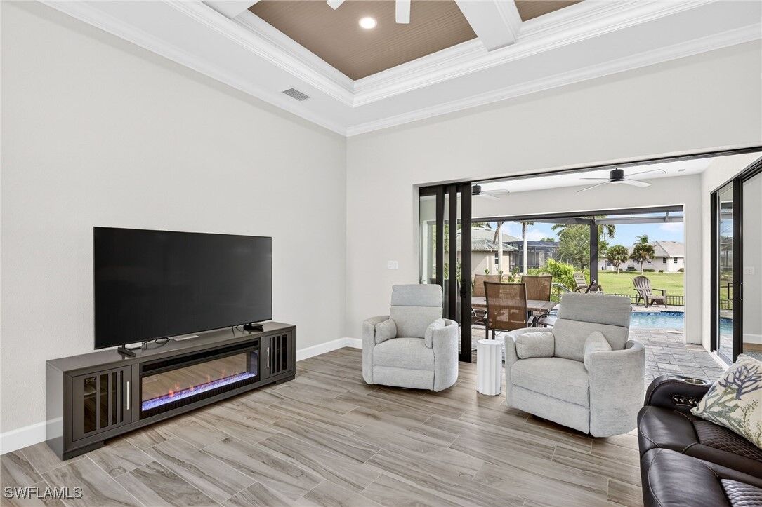 Property Photo:  609 Monaco Drive  FL 33950 