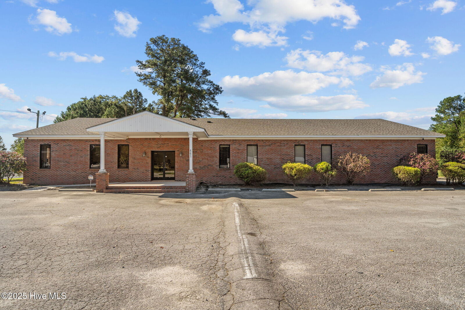 Property Photo:  441 Kinston Highway  NC 28574 