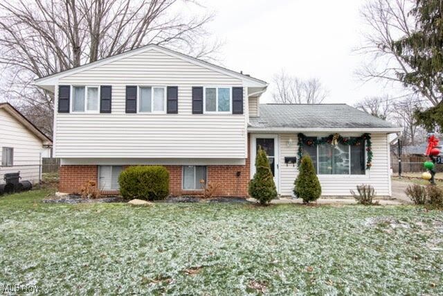 Property Photo:  5821 Joanne Court  OH 44039 