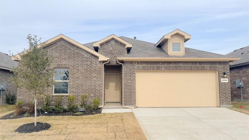 Property Photo:  4336 Bower Hill Drive  TX 76036 