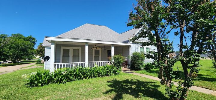 Property Photo:  108 S Bonham Street  TX 76667 