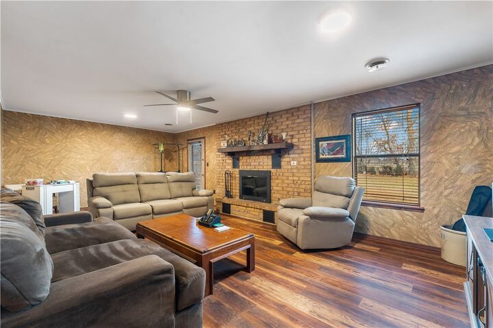 Property Photo:  1105 Westridge Lane  AR 72756 