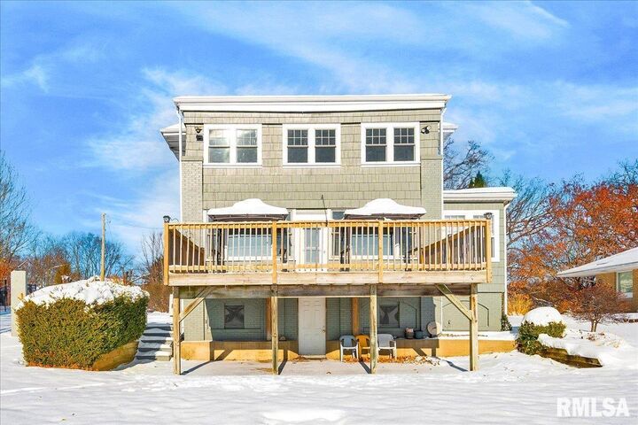 Property Photo: 1102 NE Glen Oak Avenue IL 61603