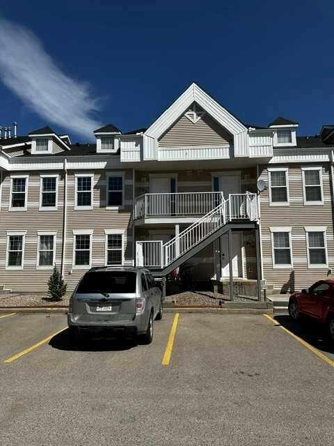 Property Photo: 103 Strathaven Drive 423 AB T1P 1W3