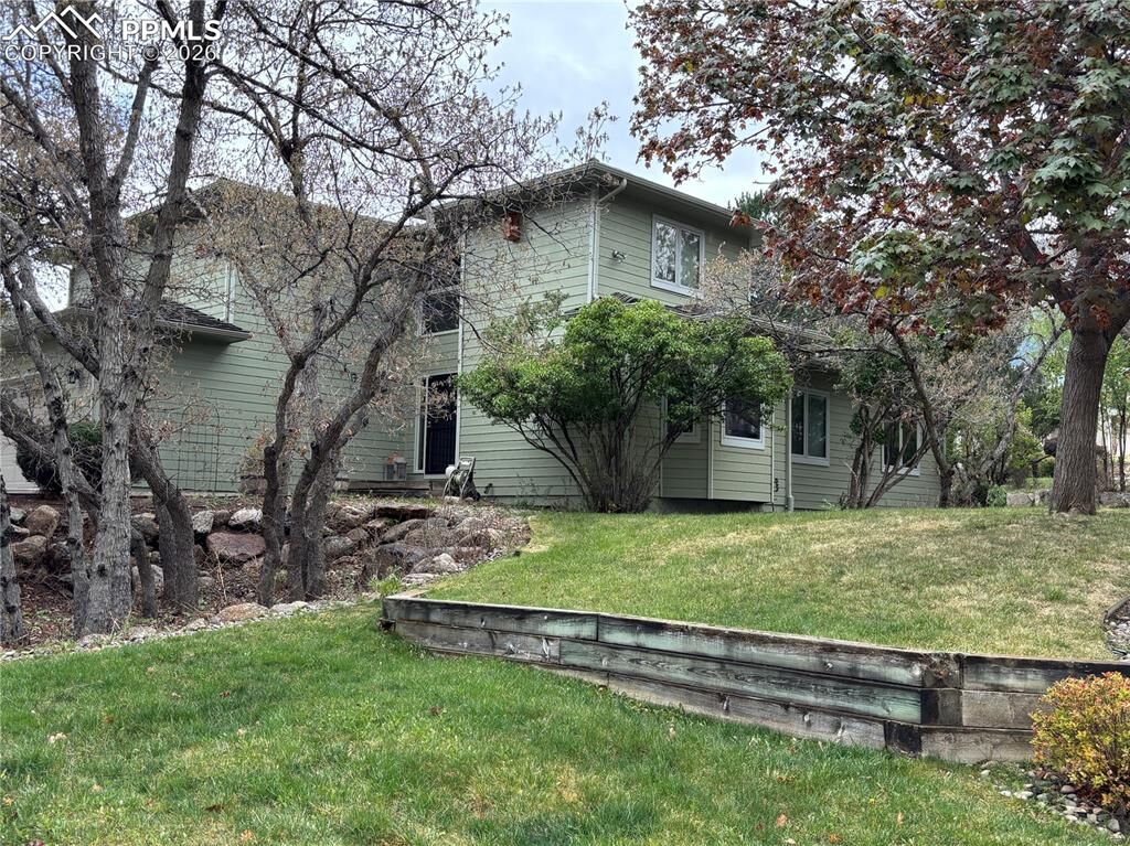 Property Photo:  135 Broadmoor Hills Drive  CO 80906 