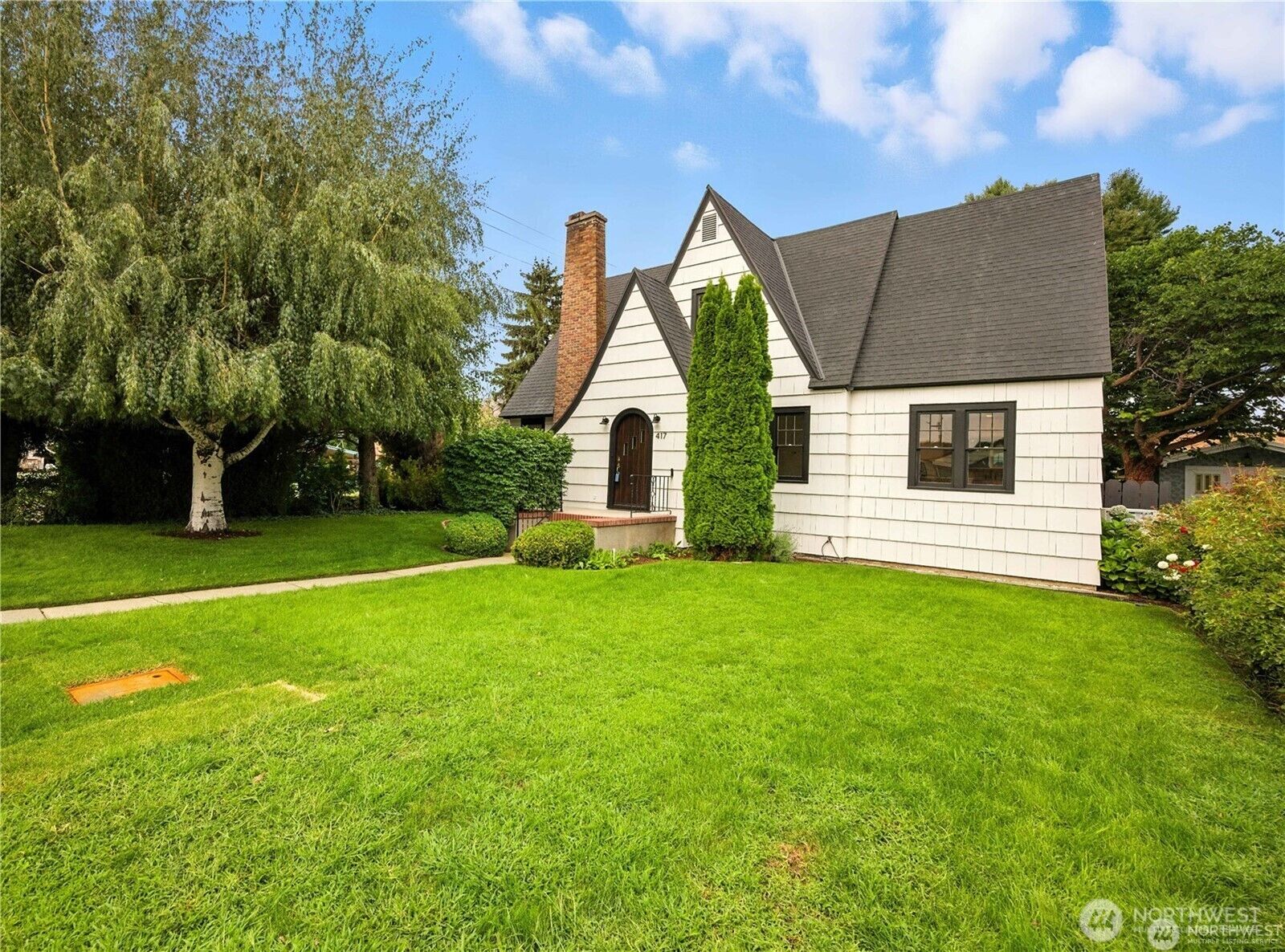 Property Photo:  417 N Columbia Street  WA 98816 