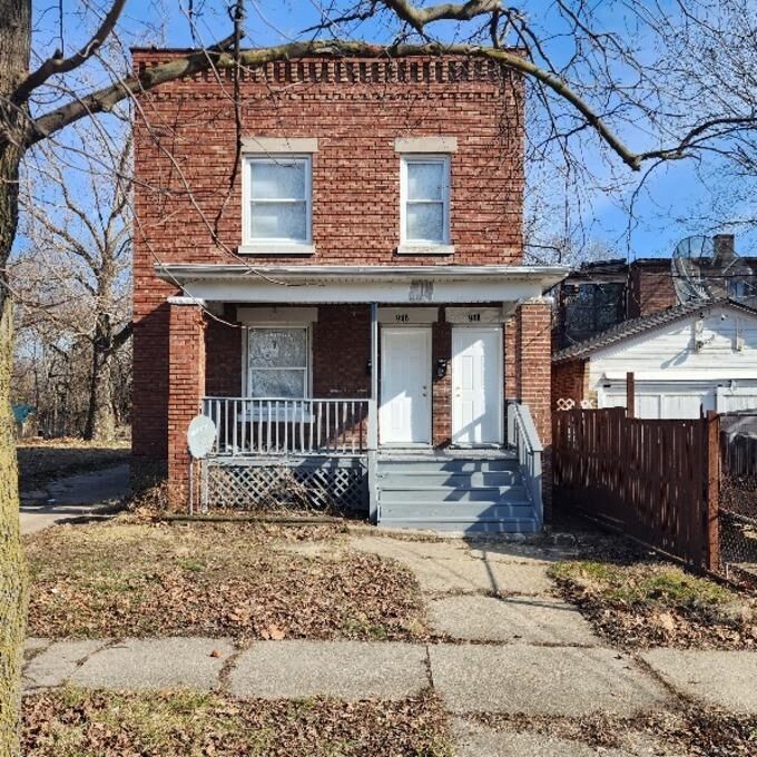 Property Photo:  946 S 3rd Street  IL 61104 