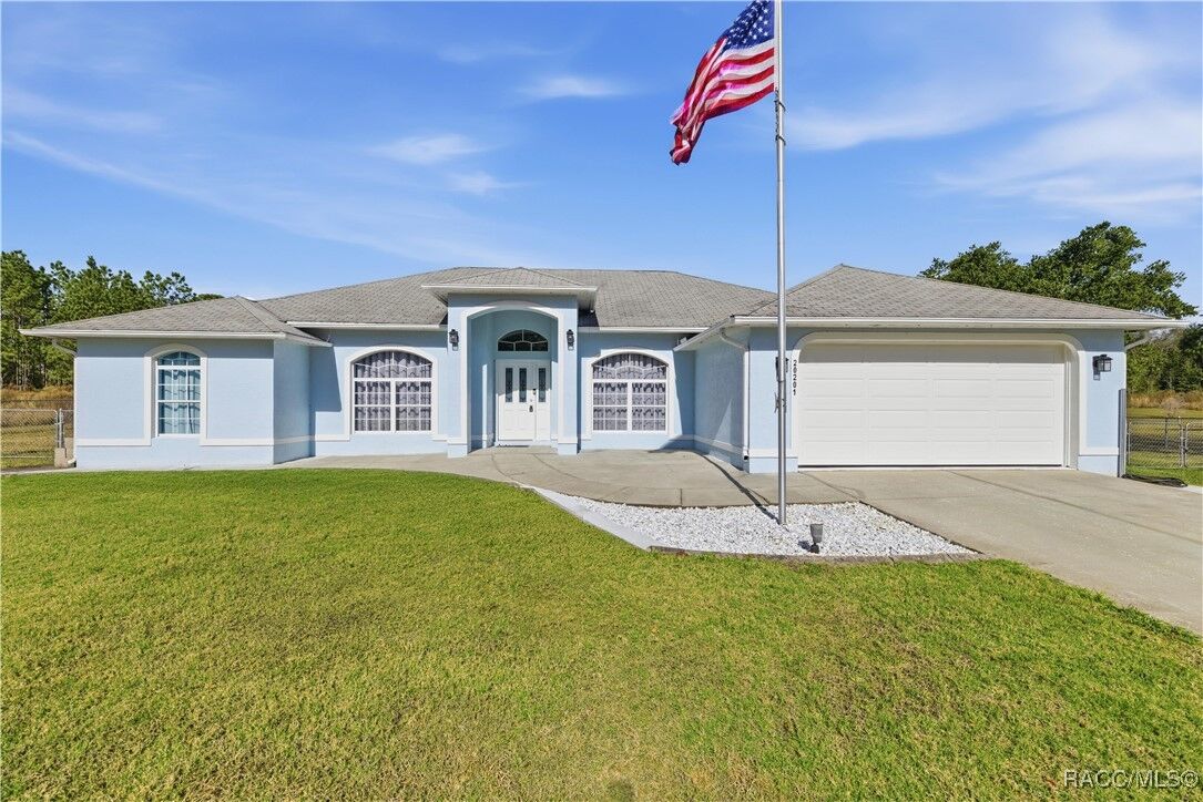 Property Photo: 20201 SW Cardinal Avenue FL 34431