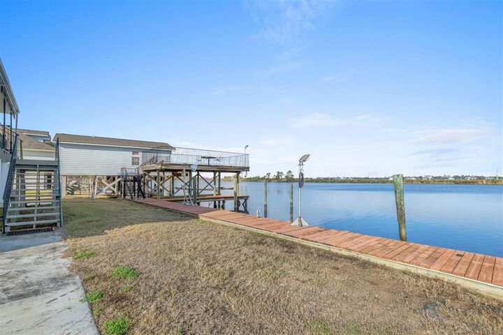 Property Photo: 508 River Road LA 70601