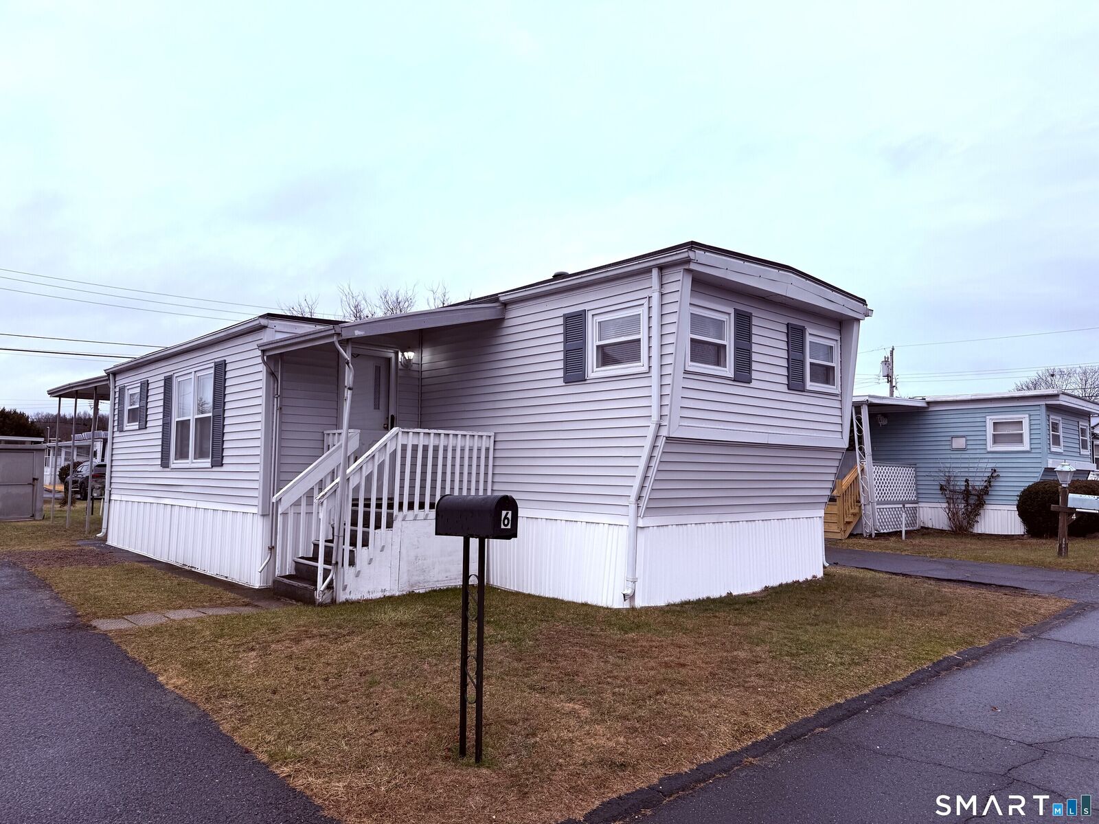 Property Photo:  6 Cherokee Road  CT 06118 