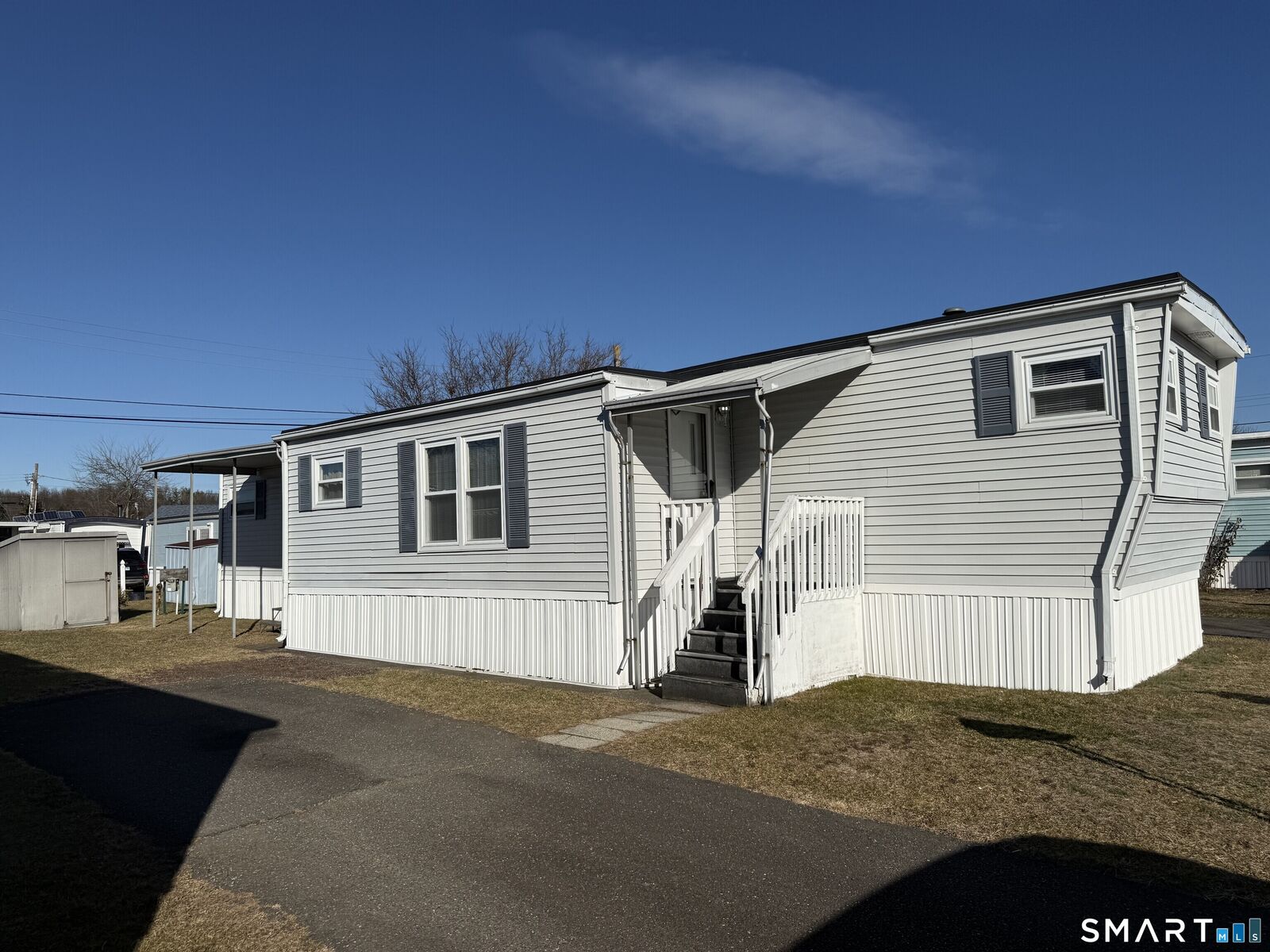 Property Photo:  6 Cherokee Road  CT 06118 