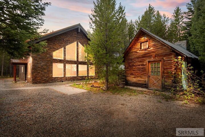 Property Photo:  4170 N Big Springs Loop Road  ID 83429 