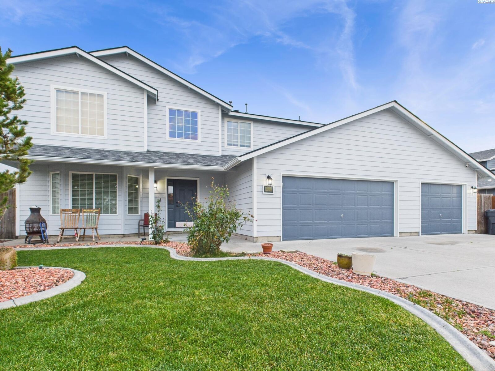 Property Photo:  8208 Lopez Dr  WA 99301 