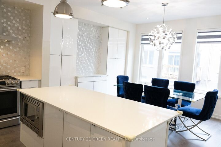 Property Photo: 206 Huguenot Road ON L6H 0L6