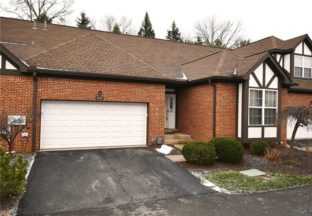 Property Photo:  408 Kingsberry Circle  PA 15234 