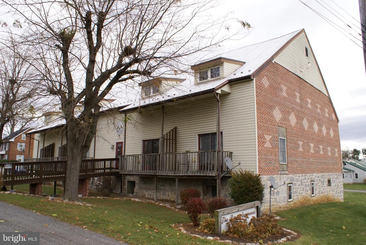 Property Photo:  1121 Stanley Avenue 15  PA 17201 