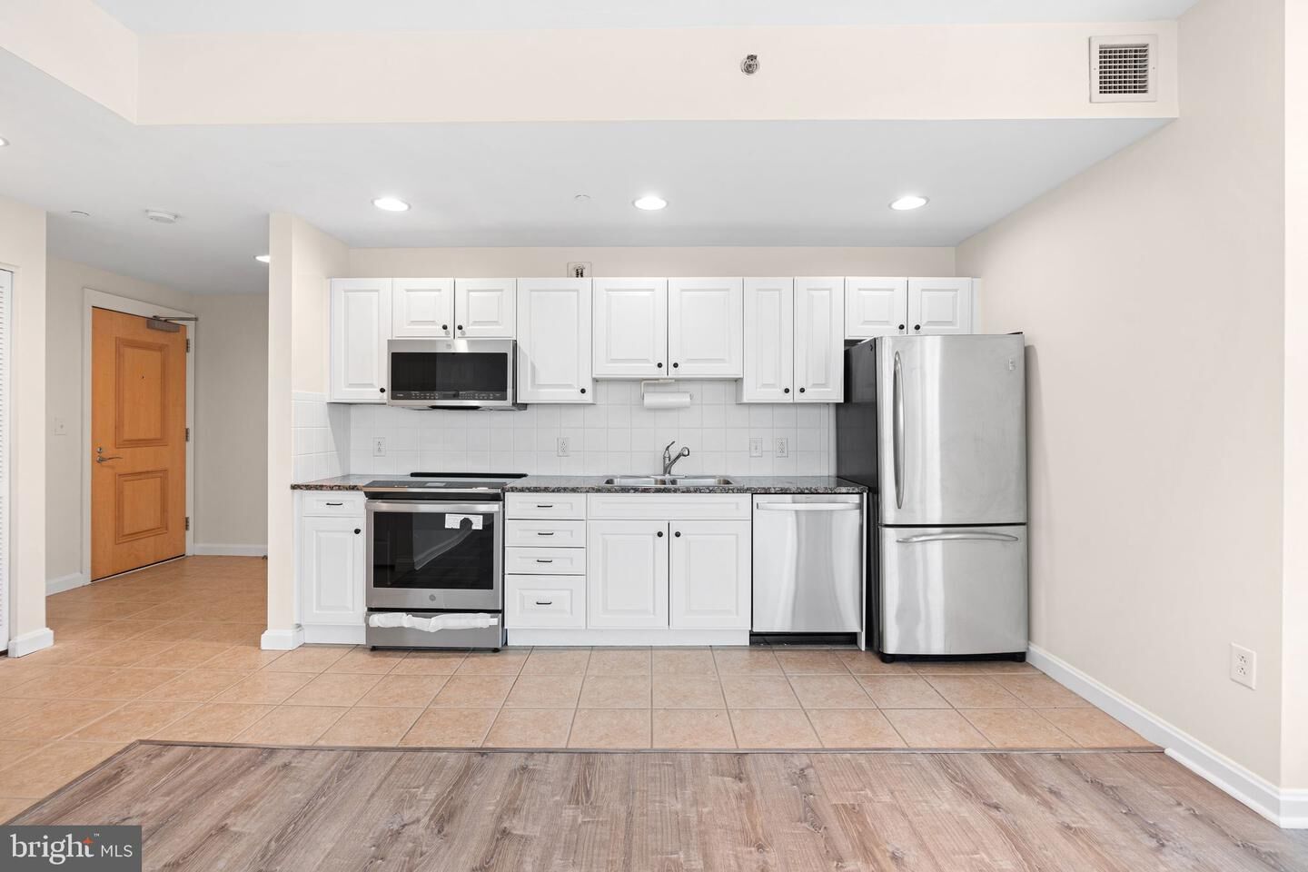 Property Photo: 901 N Penn Street R506 PA 19123